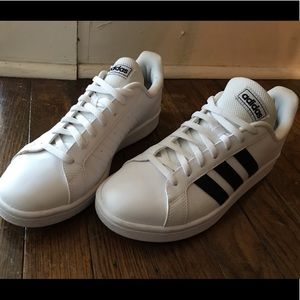 Adidas Tennis Shoes
